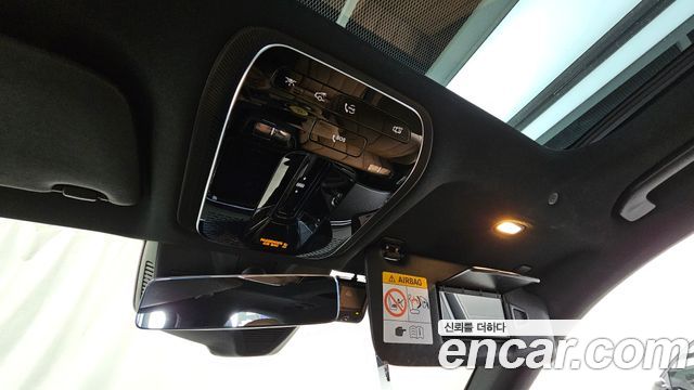 Mercedes-Benz E-Class 2025 — photo 28