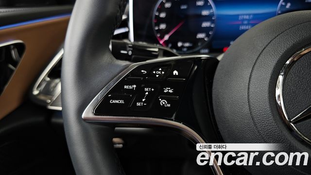 Mercedes-Benz E-Class 2025 — photo 32