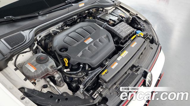 Volkswagen Golf 2024 — photo 6