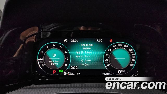 Volkswagen Golf 2024 — photo 8