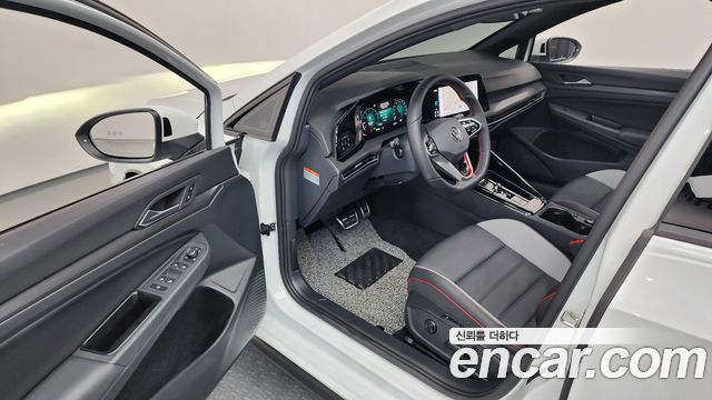 Volkswagen Golf 2024 — photo 10