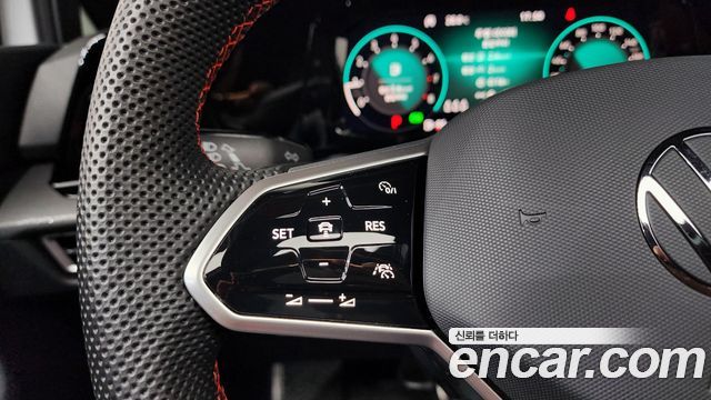 Volkswagen Golf 2024 — photo 17