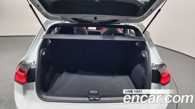 Volkswagen Golf 2024 — photo 19