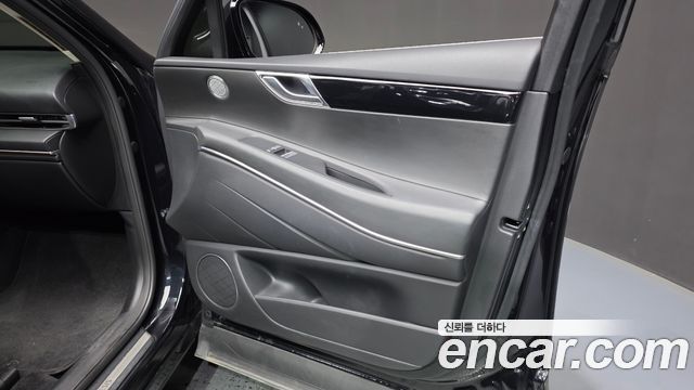Genesis GV80 2020 — photo 14