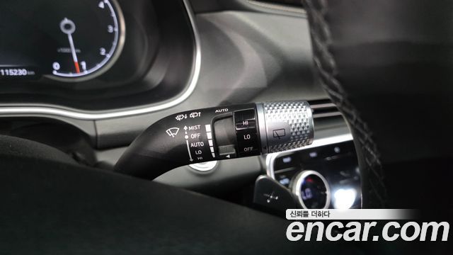 Genesis GV80 2020 — photo 28