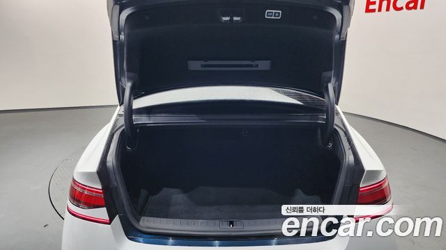 Genesis G90 2022 — photo 25