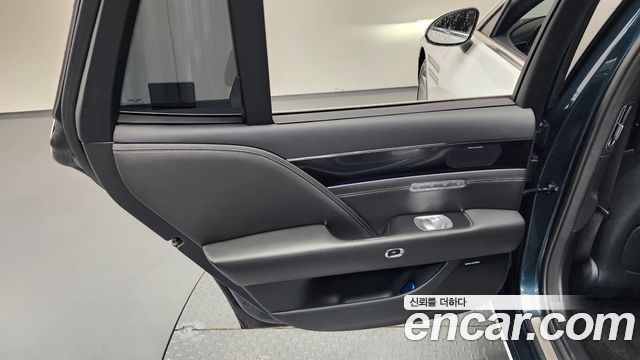 Genesis G90 2022 — photo 15