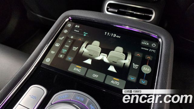 Genesis G90 2022 — photo 35