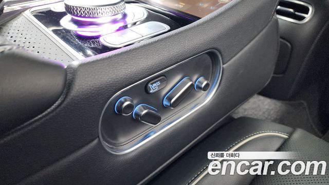 Genesis G90 2022 — photo 36