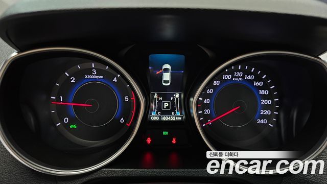 Hyundai AVANTE 2014 — photo 8