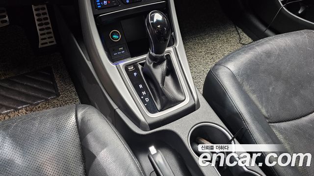 Hyundai AVANTE 2014 — photo 9