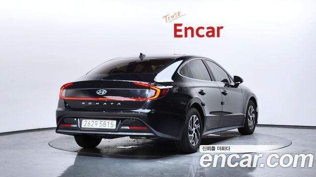 Hyundai Sonata 2022 — photo 2
