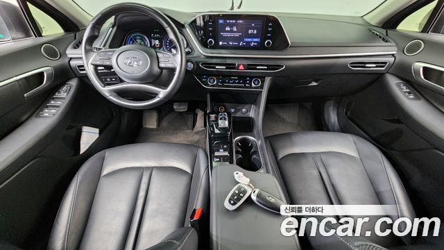 Hyundai Sonata 2022 — photo 10