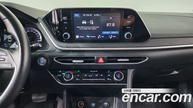 Hyundai Sonata 2022 — photo 18