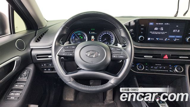 Hyundai Sonata 2022 — photo 19