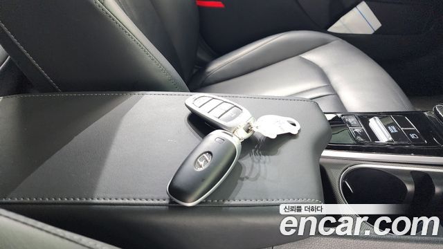 Hyundai Sonata 2022 — photo 21