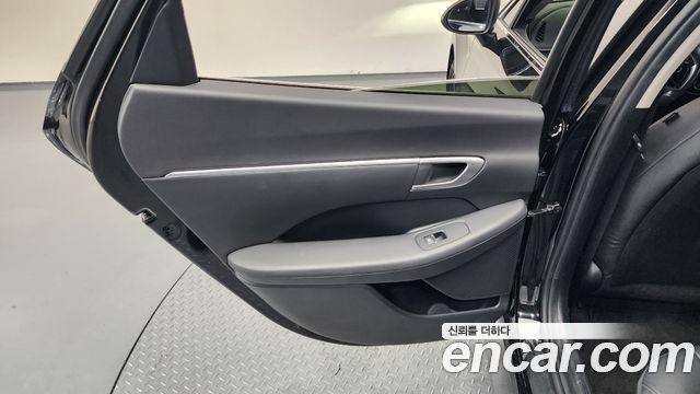 Hyundai Sonata 2022 — photo 15