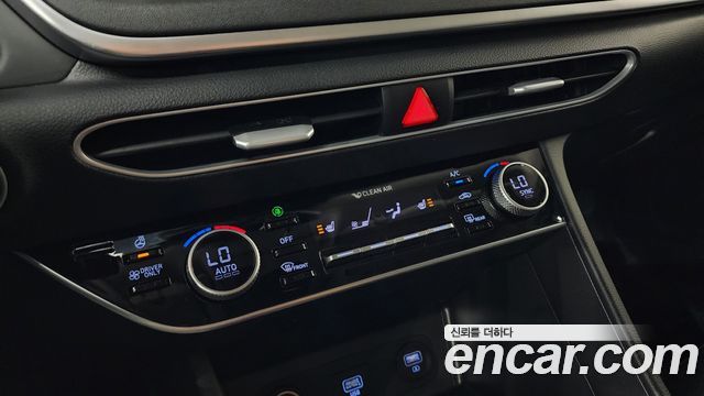 Hyundai Sonata 2022 — photo 32