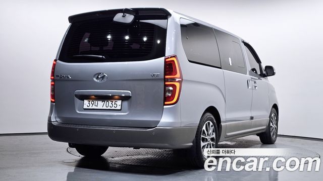 Hyundai Starex 2019 — photo 2