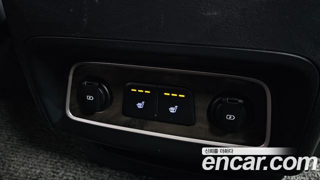 Hyundai Starex 2019 — photo 23