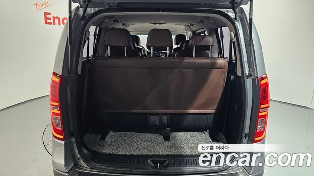 Hyundai Starex 2019 — photo 24