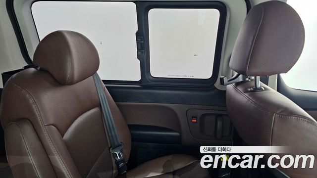 Hyundai Starex 2019 — photo 15