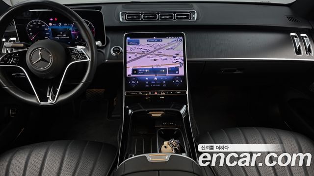 Mercedes-Benz S-Class 2025 — photo 20