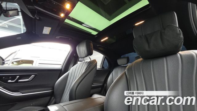 Mercedes-Benz S-Class 2025 — photo 24