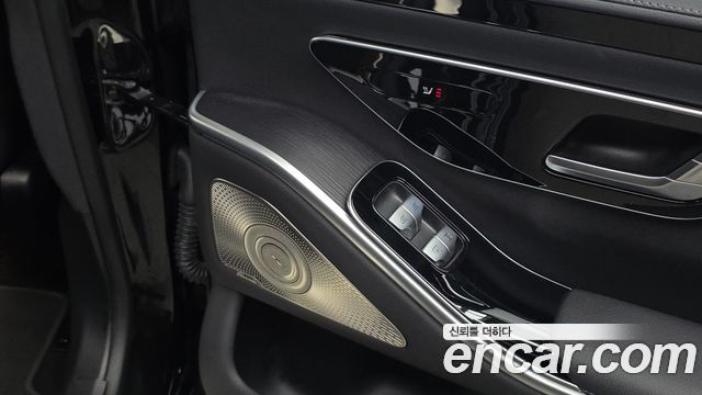 Mercedes-Benz S-Class 2025 — photo 25