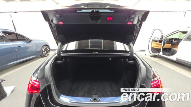 Mercedes-Benz S-Class 2025 — photo 26
