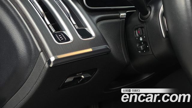Mercedes-Benz S-Class 2025 — photo 29