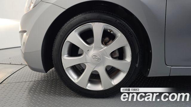 Hyundai AVANTE 2011 — photo 5