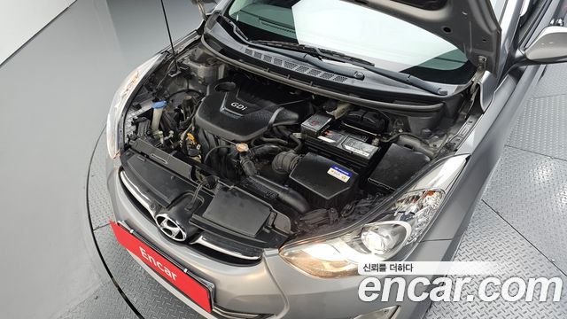 Hyundai AVANTE 2011 — photo 6