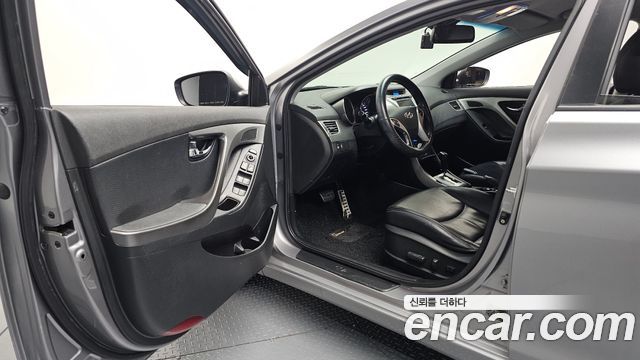 Hyundai AVANTE 2011 — photo 10