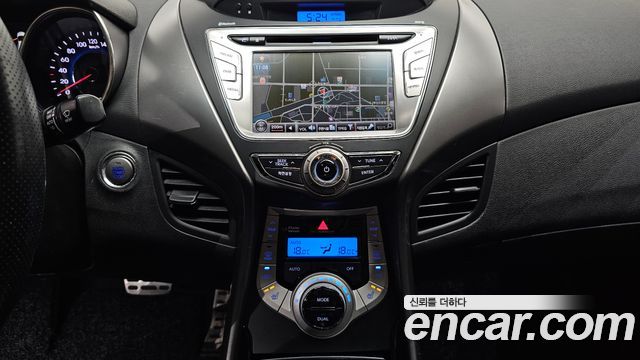 Hyundai AVANTE 2011 — photo 14