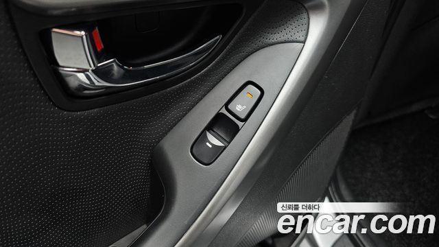 Hyundai AVANTE 2011 — photo 19