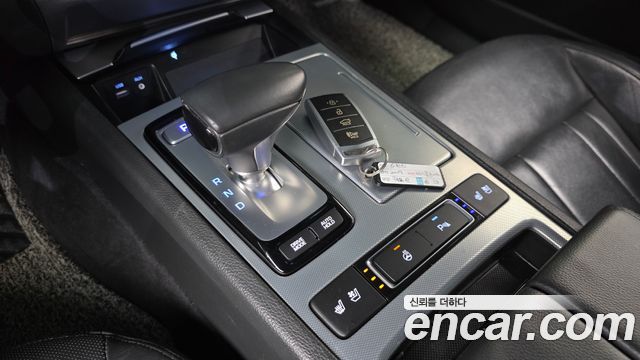 Genesis G80 2017 — photo 12