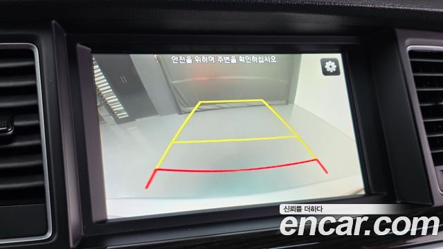 Genesis G80 2017 — photo 21