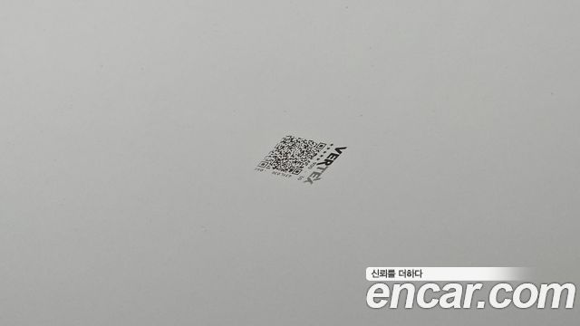 Genesis G80 2017 — photo 24