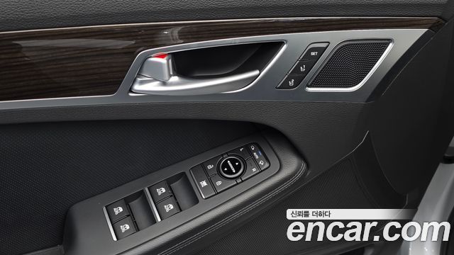 Genesis G80 2017 — photo 28