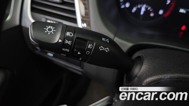 Genesis G80 2017 — photo 29