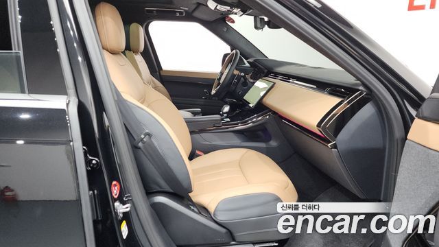 Land Rover Range Rover Sport 2025 — photo 16