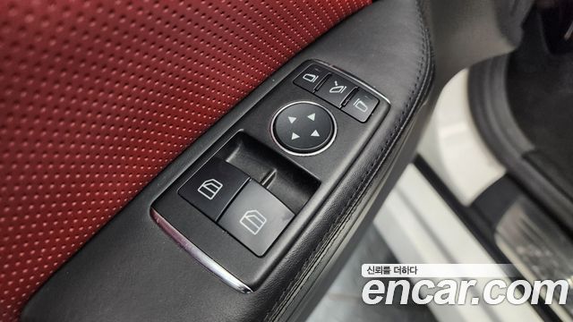 Mercedes-Benz SLK-Class 2013 — photo 14