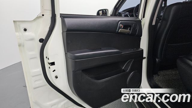 KG Mobility KORANDO 2017 — photo 15
