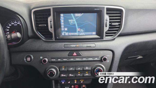 Kia Sportage 2016 — photo 16