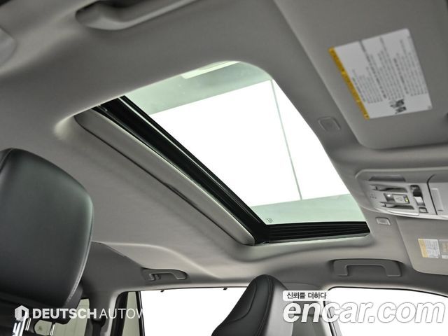 Toyota Highlander 2023 — photo 18