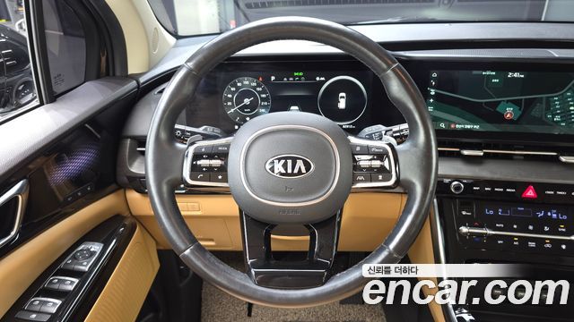 Kia Canival 2021 — photo 16