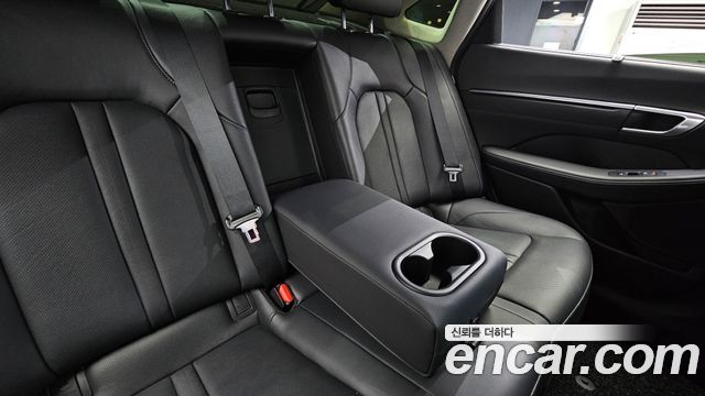 Hyundai Sonata 2022 — photo 18