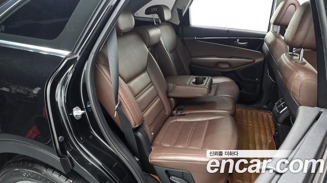 Kia Sorento 2016 — photo 17
