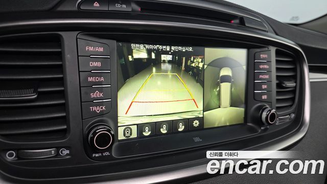 Kia Sorento 2016 — photo 21